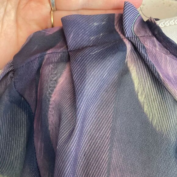 Exotic Feather Leaves Print Blouse w/tiny ruffles on shoulders - Picture 7 of 12